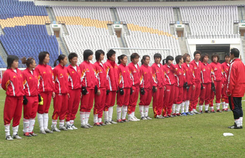  年轻教练运筹帷幄，战术革新激活球队潜能