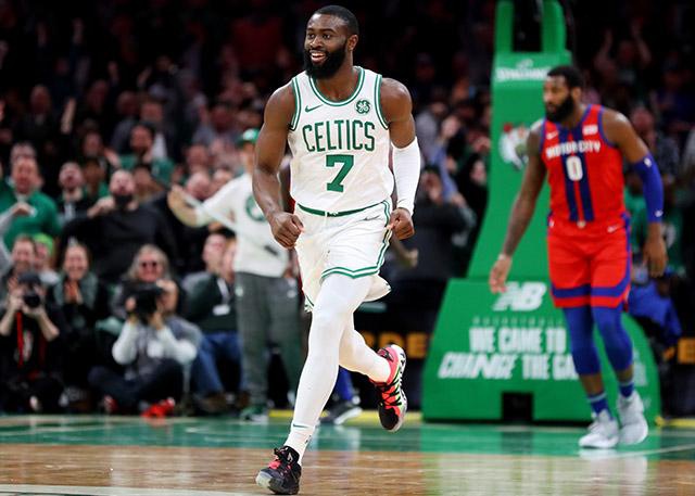  杰伦布朗强势发挥凯尔特人力克篮网