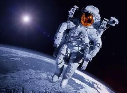  跨年大战火星撞地球引爆观众席